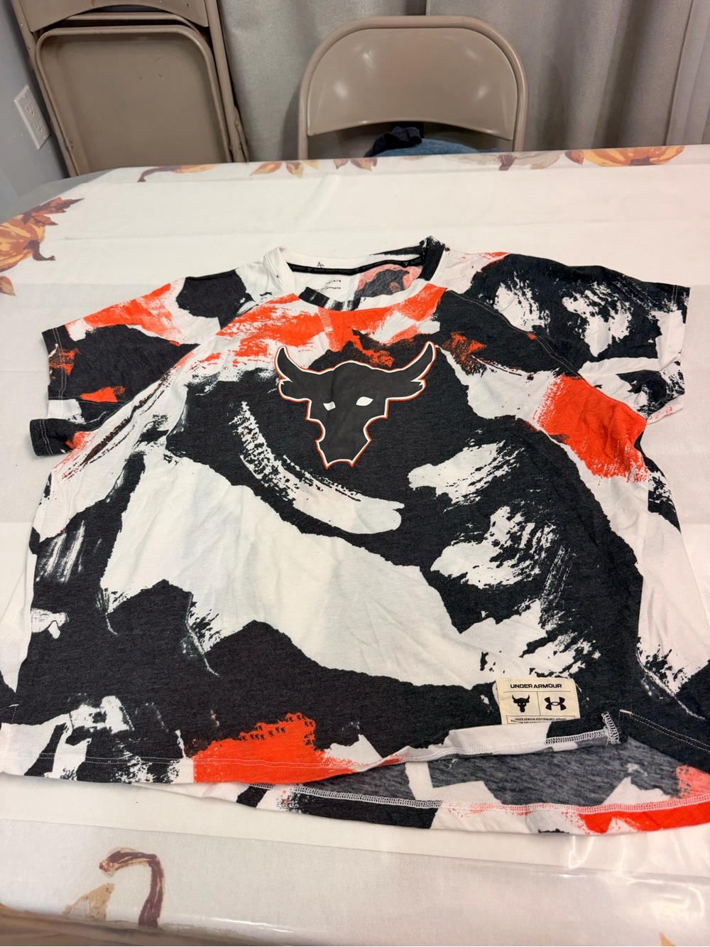 Under Armour woman Short Sleeve Graphic Tee - Black White Orange